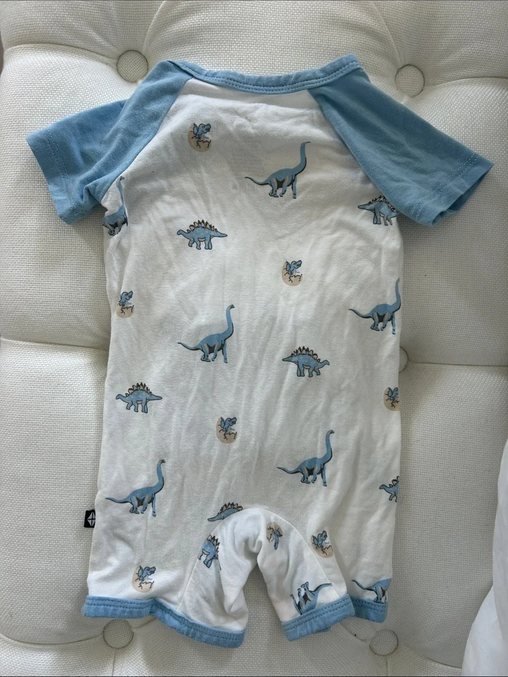 Kyte BABY Blue & White Dino shortall EUC 6-12 months